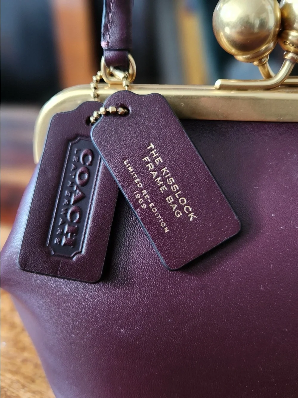 Coach small KissLock Top Handle Bag in Blackcurrant - Picture 5 of 8